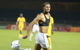 Cựu tiền đạo CLB Hà Nội tỏa sáng giúp Hà Tĩnh tạm vươn lên nhì bảng V-League