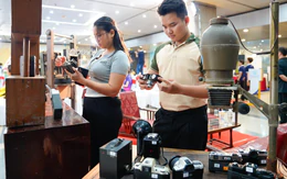TP.HCM cần nhiều tác phẩm ảnh tư liệu phản ánh chân thực sự thay đổi, phát triển