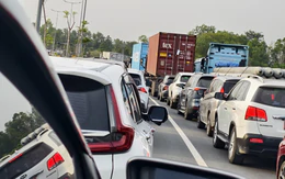 Đề xuất âm thanh cảnh báo ô tô điện khi đi chậm: Có phù hợp với giao thông ùn tắc?