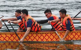 Tưng bừng khai mạc Giải bơi chải thuyền rồng và ván SUP Hà Nội 2026