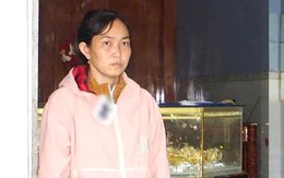 Bắt người phụ nữ vào tiệm vàng vờ mua rồi đeo trang sức bỏ chạy