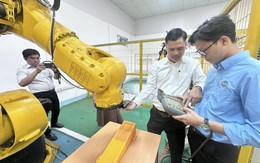 Chín trường cao đẳng, trung cấp từ các bộ về địa phương gồm những trường nào, đang đào tạo gì?