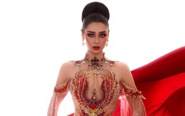 Emoura Phạm đổi đầm dạ hội, mang ‘Phượng hoàng lửa’ lên sân khấu Miss Grand International 2026