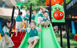 Trường mầm non trong hẻm TP.HCM như 'vườn cổ tích', trẻ đi học không muốn về