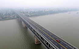 Hà Nội tiếp tục cấm xe tải, xe khách lên cầu Thăng Long theo khung giờ