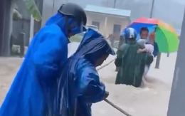 Mưa lớn gây ngập ở Đà Nẵng, sơ tán khoảng 80 hộ dân
