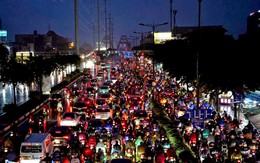 Đường vào sân bay Tân Sơn Nhất ngập, hai dự án thoát nước bao giờ xong?