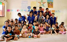 Sinh viên quốc tế chọn giảng đường Việt Nam - Kỳ 1: Chàng trai Lào và hành trình blouse trắng