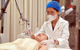 Về quê ăn Tết, Việt kiều tranh thủ làm đẹp, chữa hiếm muộn