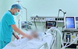 Nghĩ hút thuốc lá điện tử cho ‘đỡ hại phổi’, nam thanh niên 20 tuổi nhập viện thở máy