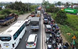 Cửa ngõ phía Đông TP.HCM đang kẹt xe nghiêm trọng