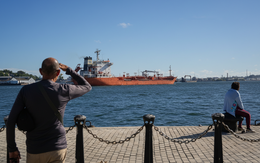 Nga thông báo sẽ gửi dầu mỏ cho Cuba dưới dạng 'viện trợ nhân đạo'