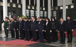 Thủ tướng cùng nhiều lãnh đạo viếng nguyên Phó chủ tịch Hội đồng Bộ trưởng Đoàn Duy Thành