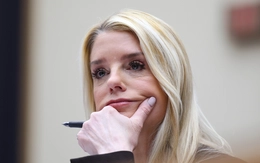 Bộ trưởng Tư pháp Mỹ bị cáo buộc che đậy hồ sơ Epstein