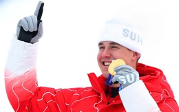 Thợ mộc Thụy Sĩ gây sốt với 3 HCV Olympic mùa đông