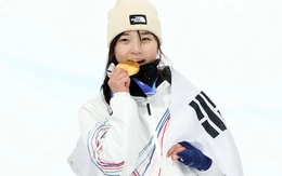 Gặp chấn thương nặng, nữ sinh 17 tuổi lội ngược dòng giành HCV Olympic