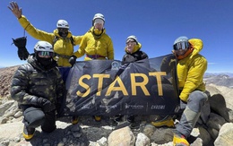 5 VĐV hoàn thành giải marathon cao nhất thế giới trên đỉnh núi lửa