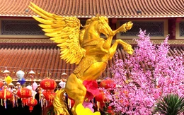 Ngắm linh vật ngựa vàng tung cánh trong ngôi chùa nổi tiếng ở Hà Tĩnh