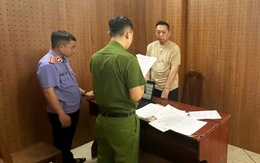 Bắt người nước ngoài trộm tiền của 2 người ngồi ăn ở nhà hàng