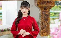 NSND Mỹ Uyên gởi đến bạn đọc báo Tuổi Trẻ lời chúc mạnh khỏe, bình an