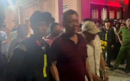 Công an tỉnh Quảng Ngãi đột kích chiếu bạc bắt 26 người, thu giữ hơn 500 triệu đồng