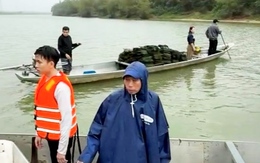 Lật đò trên sông Gianh sáng mùng 3 Tết, 4 người chết và mất tích