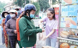 Bánh mì 0 đồng và cô giáo lớp tình thương