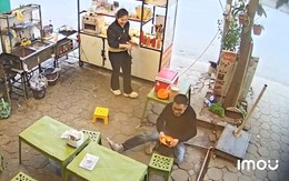 Thanh niên ngã chổng vó vẫn quyết giữ bằng được bát xôi trên tay