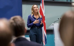 Nữ công chức quyền lực nhất nước Anh gây tranh cãi sau khi được bổ nhiệm