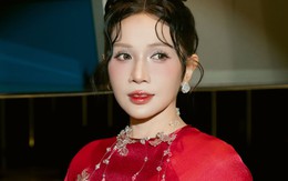 Khả Như: 'Cô gái miền Tây đi mây về gió' và một năm 50/50 tiếng cười