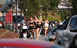 Gần 1 triệu lượt khách, doanh thu 2.000 tỉ đồng: Vì sao Đà Lạt đông mà không nghẹt?