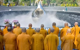 Phật giáo TP.HCM tưởng niệm đồng bào tử vong do COVID-19 tại công viên số 1 Lý Thái Tổ