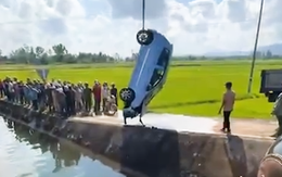 Phát hiện 2 thi thể cùng ô tô biển số TP.HCM chìm dưới đập dâng ở Gia Lai