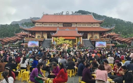 Hàng vạn du khách đến chùa Ba Vàng dự Lễ khai xuân Bính Ngọ 2026