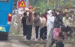 Xe khách được ví không khác gì chiếc túi thần kỳ của Doraemon