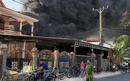 Cháy lớn kho chứa nệm ở xã Củ Chi