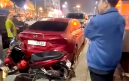 Triệu tập người phụ nữ khóa bánh ô tô đỗ ở lề đường