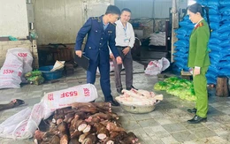 6 tấn thực phẩm mù mờ nguồn gốc, bốc mùi hôi thối chờ đi vào quán lẩu, quán nhậu