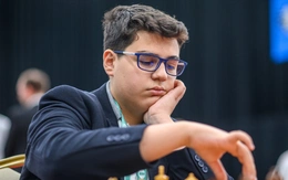 Kỳ thủ 14 tuổi gây chấn động khi lọt top 50 bảng xếp hạng cờ vua thế giới là ai?