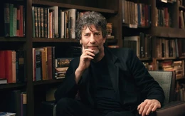 Nhà văn Neil Gaiman tuyên bố mình không xâm hại tình dục sau một năm im lặng