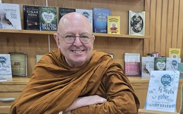 Thiền sư Ajahn Brahm: Cứ cau có khó chịu, vì khi đó ta vẫn đang hạnh phúc