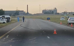 Xả súng kinh hoàng vào xe khách ở Nam Phi, hàng chục người thương vong