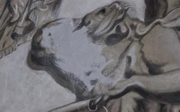 Bức họa thiên thần ở nhà thờ Rome bị 'xóa mặt' sau tranh cãi 'giống hệt Thủ tướng Ý'