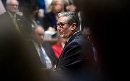 Thủ tướng Anh xin lỗi vì bê bối tỉ phú ấu dâm, Nga phủ nhận Epstein là tình báo Nga