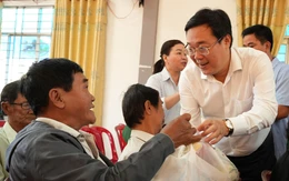 Phó bí thư thường trực Lê Quốc Phong thăm Tết Đồng Tháp, tặng 1,5 tỉ đồng chăm lo cho bà con