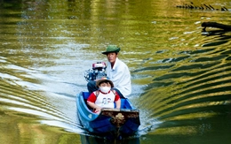 Nhiều học sinh Cà Mau phải nghỉ học giữa chừng vì đi lại khó khăn