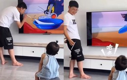 Con gái thích thú khi thấy bố có 'siêu năng lực'