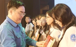 Mỗi điển hình, từng hành động đều góp sức cùng phát triển