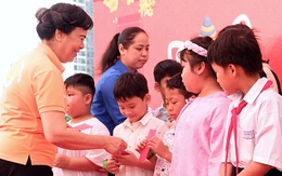 Đong đầy Tết yêu thương cho trẻ