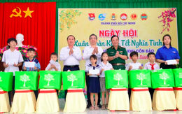 Ngày hội 'Xuân đoàn kết - Tết nghĩa tình' ở Côn Đảo